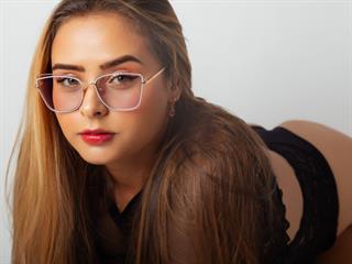MikaelaStone on Stripchat